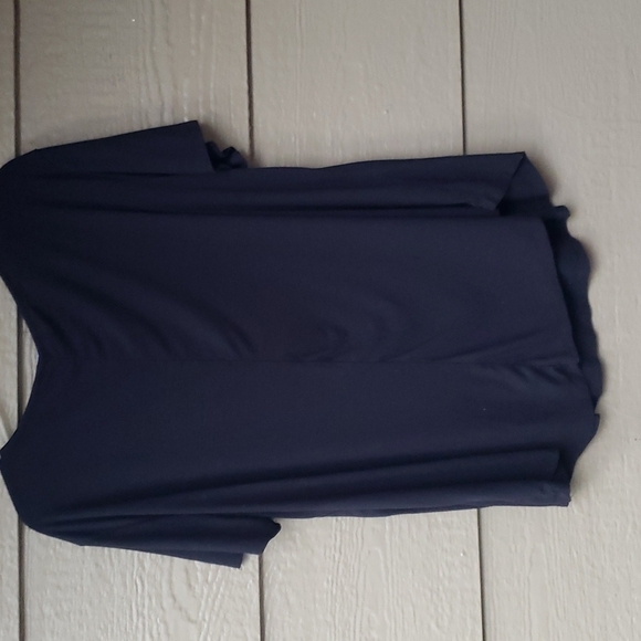 Ambiance Crisscross ribbed Black short sleeve flowy top 1x - Picture 5 of 6